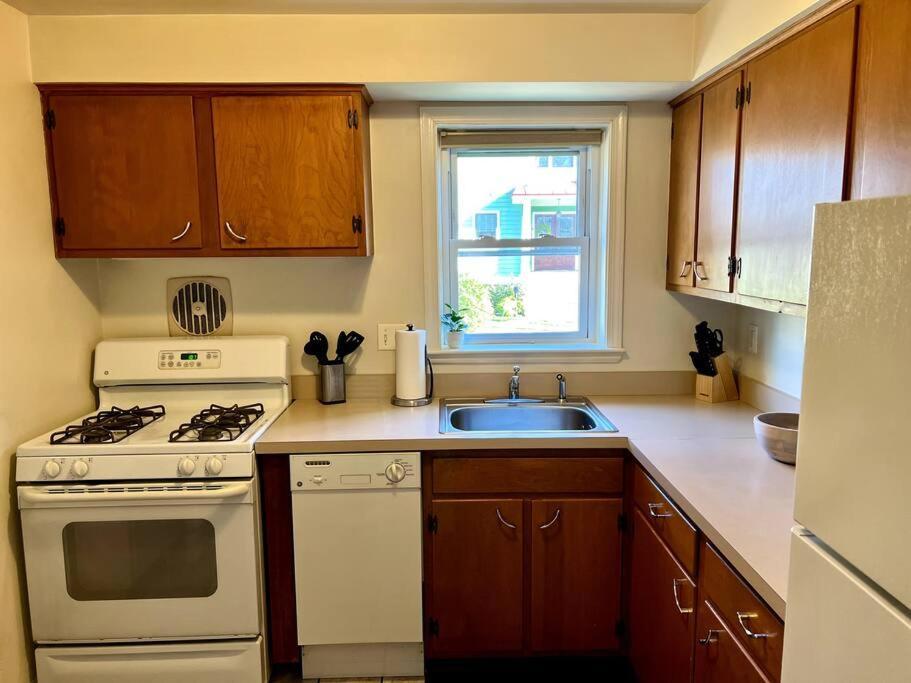 New 3 Brd Modern Urban Gateway Apartment Arlington Bagian luar foto
